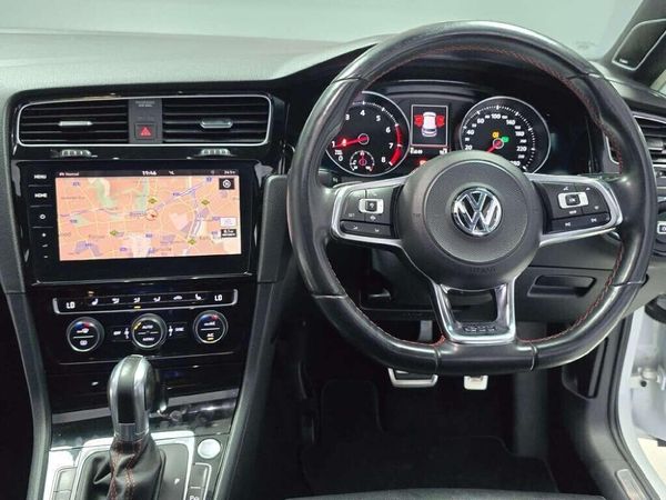 2019-Volkswagen-Golf-VII-GTI-20-TSI-Auto image:14
