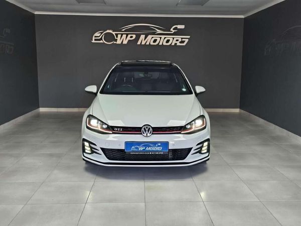 2019-Volkswagen-Golf-VII-GTI-20-TSI-Auto image:1