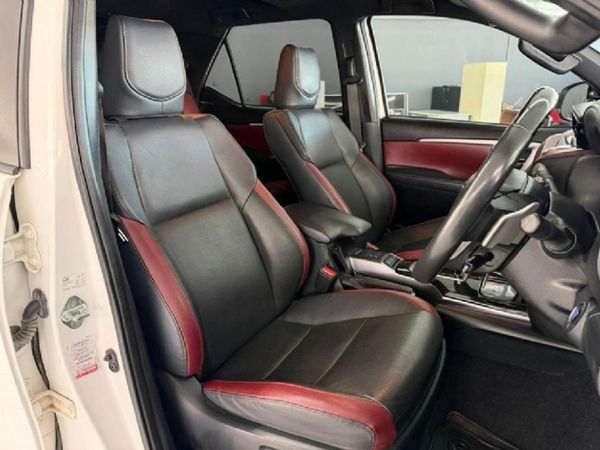 2023-Toyota-Fortuner-28-GD-6-4x4-VX-Auto image:10