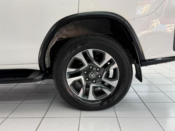 2023-Toyota-Fortuner-28-GD-6-4x4-VX-Auto image:18