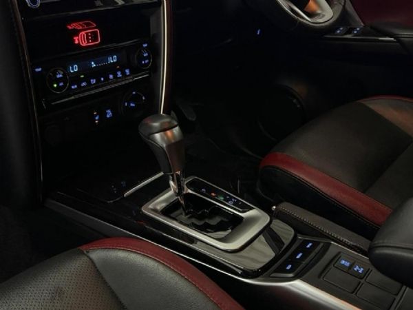 2023-Toyota-Fortuner-28-GD-6-4x4-VX-Auto image:5