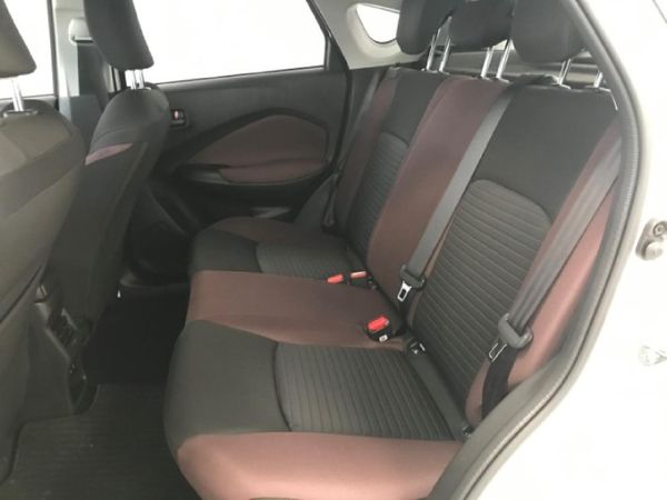 2026-Suzuki-Fronx-15-GL image:5