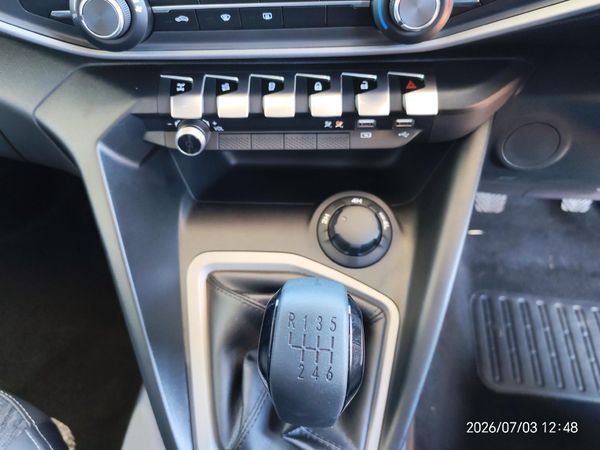 2026-Peugeot-Landtrek-19D-Active-Double-Cab-4x4 image:15