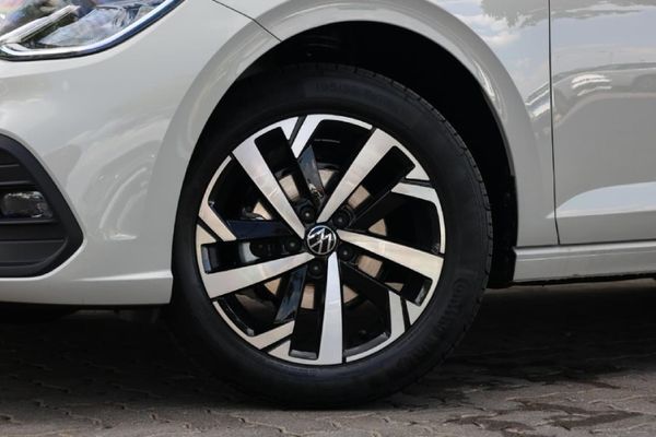 2026-Volkswagen-Polo-10-TSI-Life-Auto-DSG image:1