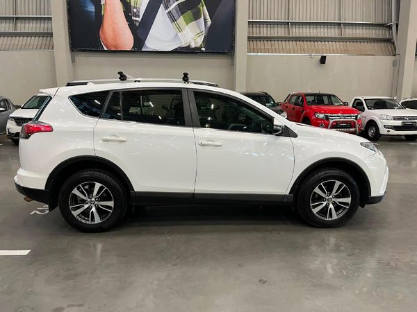 2017-Toyota-RAV4-20-GX-Auto image:1