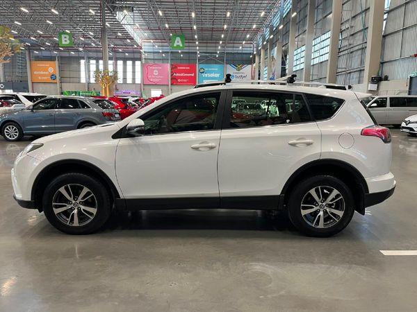 2017-Toyota-RAV4-20-GX-Auto image:5