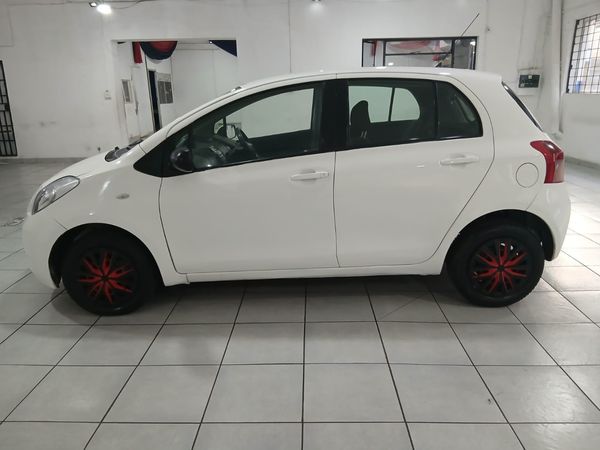 2008-Toyota-Yaris-T3 image:4