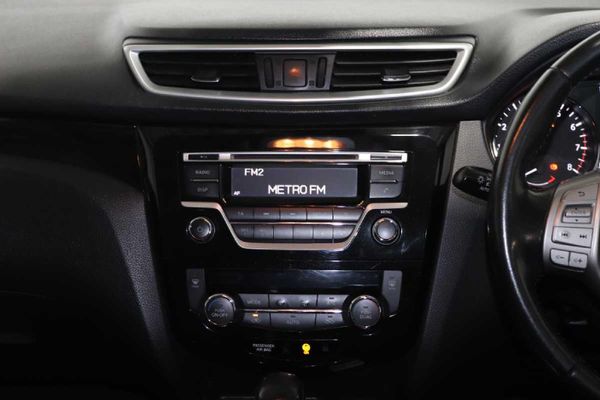 2017-Nissan-Qashqai-12T-Acenta-Auto image:12