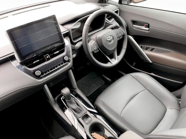 2025-Toyota-Corolla-Cross-18-XR-Hybrid image:5