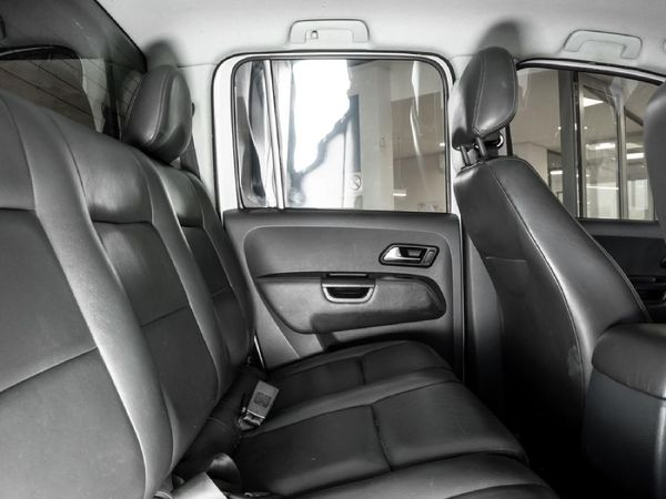 2014-Volkswagen-Amarok-20-TDI-Trendline-103kW-Double-Cab image:26