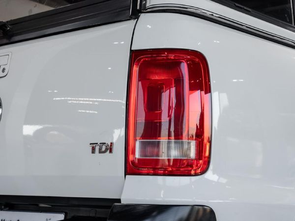 2014-Volkswagen-Amarok-20-TDI-Trendline-103kW-Double-Cab image:8