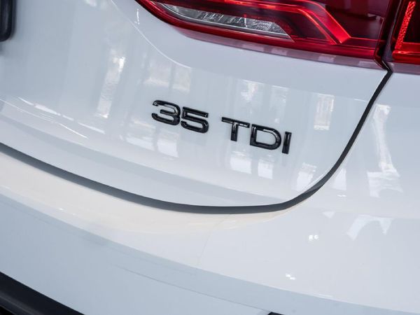 2025-Audi-Q3-Sportback-35TDI-Black-Edition image:11