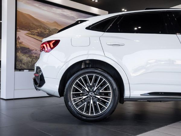 2025-Audi-Q3-Sportback-35TDI-Black-Edition image:12