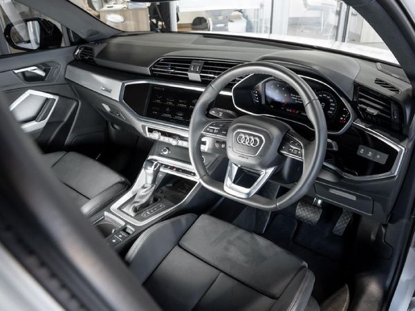 2025-Audi-Q3-Sportback-35TDI-Black-Edition image:16