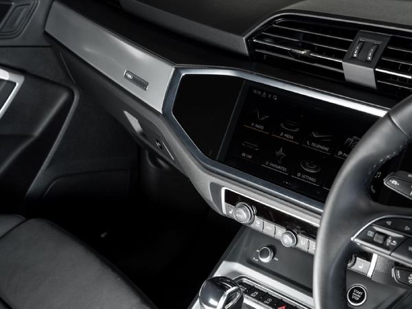 2025-Audi-Q3-Sportback-35TDI-Black-Edition image:19