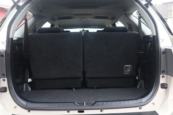 2015-Toyota-Fortuner-25-D-4D-Raised-Body-Auto image:8