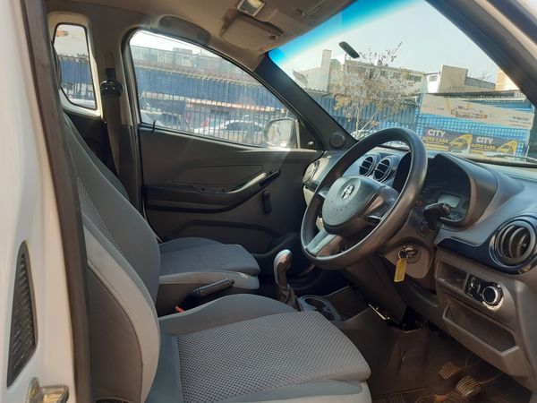 2016-Chevrolet-Utility-14-Sport image:4