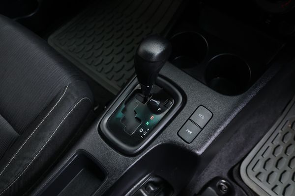 2022-Toyota-Hilux-24-GD-6-Raider-4x4-Auto-Double-Cab image:16