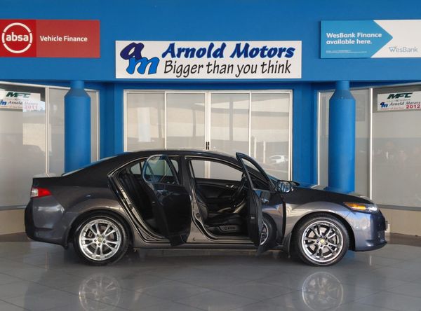 2009-Honda-Accord-24-Executive-Auto image:1