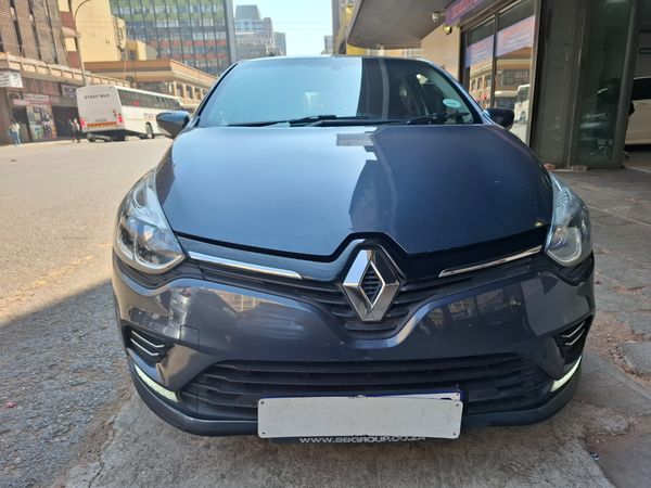 2019-Renault-Clio-IV-900T-Dynamique-5-dr-66kW image:1