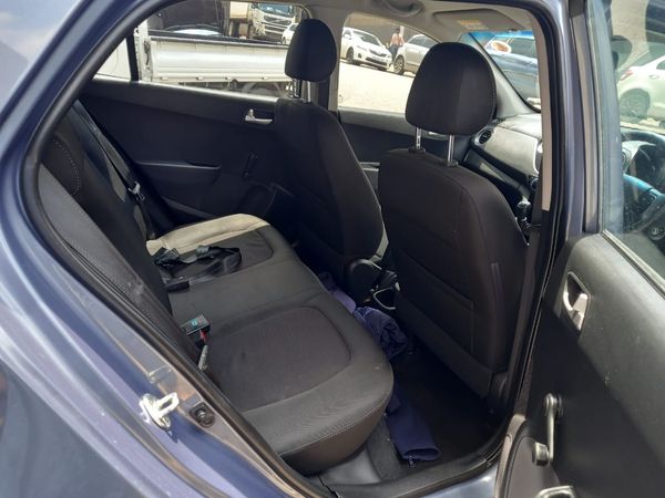 2017-Hyundai-Grand-i10-125-Fluid image:9