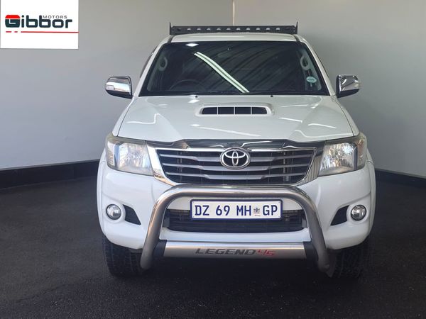 2015-Toyota-Hilux-30-D-4D-Legend-45-Xtra-Cab image:1