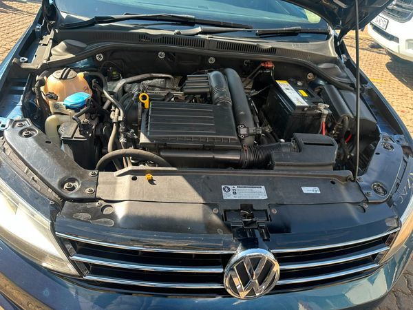 2016-Volkswagen-Jetta-GP-14-TSI-Comfortline image:11