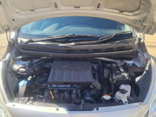 2015-Hyundai-Grand-i10-12 image:13