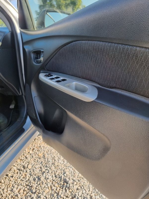2007-Toyota-Yaris-T3-Spirit-Auto image:11