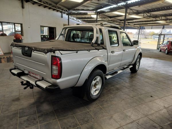 2008-Nissan-Hardbody-2400i-SE-Double-Cab image:3