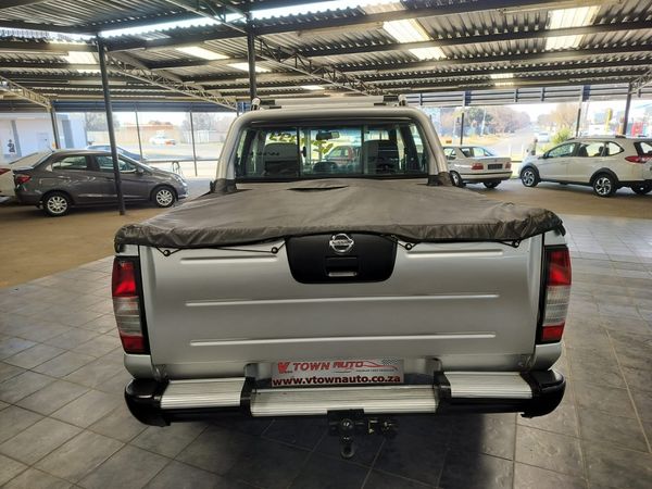 2008-Nissan-Hardbody-2400i-SE-Double-Cab image:5