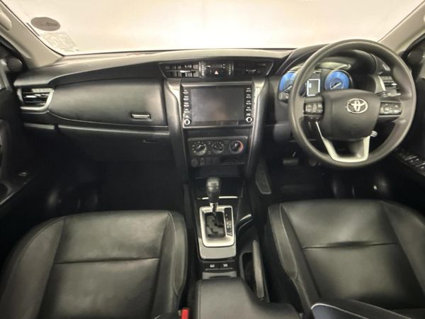2021-Toyota-Fortuner-24-GD-6-Raised-Body-Auto image:1