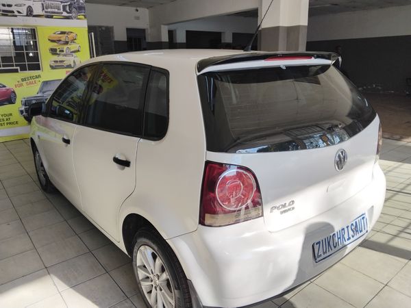 2012-Volkswagen-Polo-Vivo-14-Trendline image:14