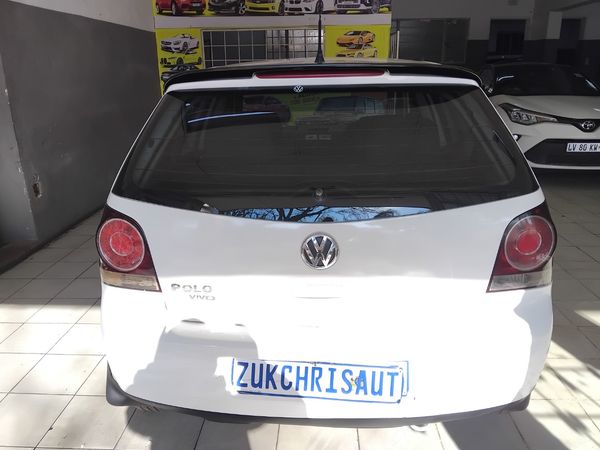 2012-Volkswagen-Polo-Vivo-14-Trendline image:15