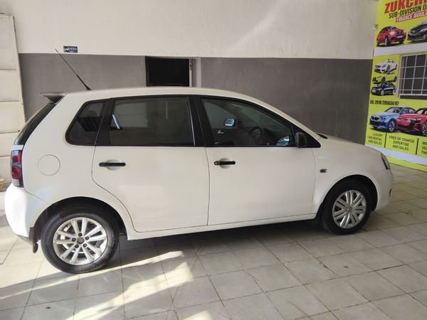 2012-Volkswagen-Polo-Vivo-14-Trendline image:3