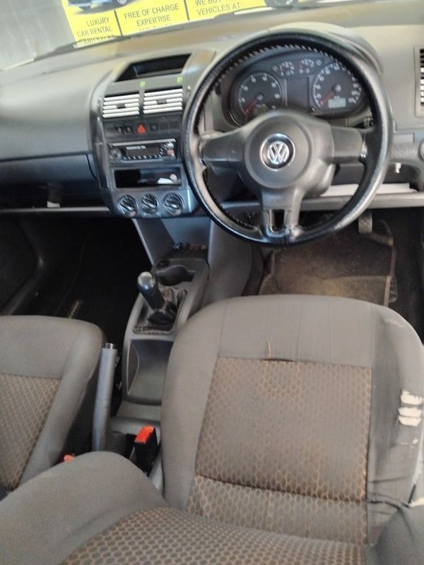 2012-Volkswagen-Polo-Vivo-14-Trendline image:5