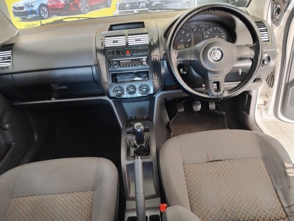 2012-Volkswagen-Polo-Vivo-14-Trendline image:7