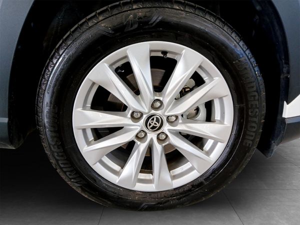 2026-Toyota-Corolla-Cross-18-XS-Hybrid image:7