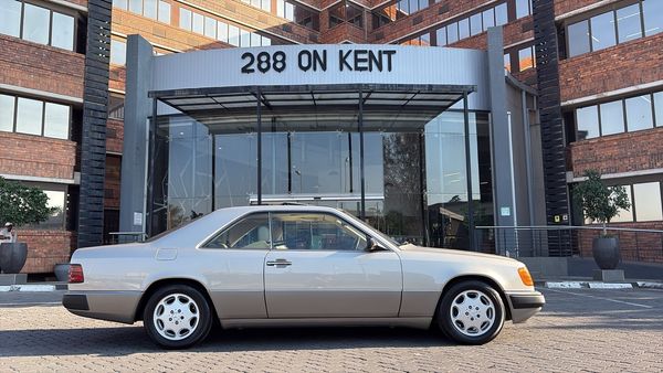 1989-Mercedes-Benz-E-Class-300-CE-Coupe-Auto image:8
