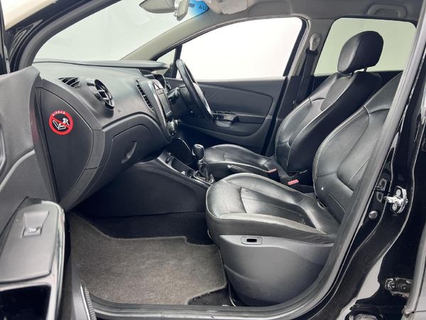 2017-Renault-Captur-12T-Dynamique-5-dr-Auto-88kW image:6