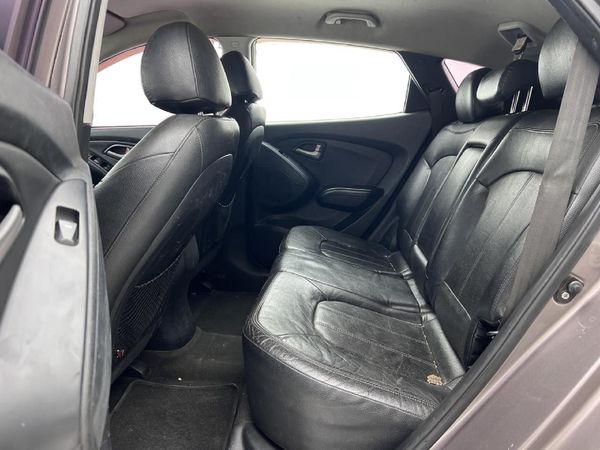 2012-Hyundai-ix35-20-GLS-Executive image:9