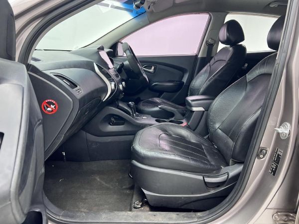 2012-Hyundai-ix35-20-GLS-Executive image:4