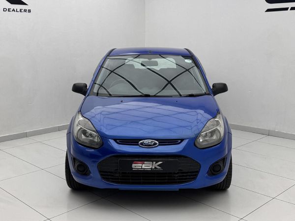 2014-Ford-Figo-14-Ambiente image:1