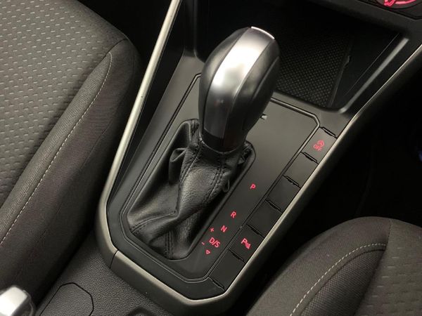 2020-Volkswagen-Polo-10-TSI-Comfortline-Auto image:10