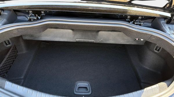 2026-Mercedes-Benz-CLE-200-Cabriolet image:9