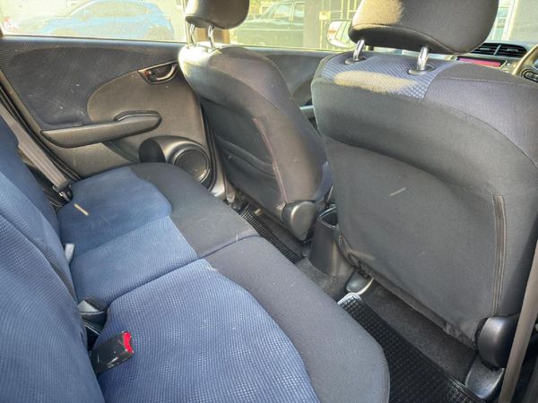 2013-Honda-Jazz-13-Comfort image:13