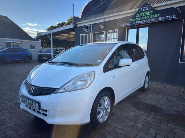 2013-Honda-Jazz-13-Comfort image:3