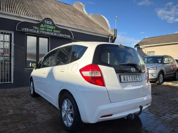2013-Honda-Jazz-13-Comfort image:4