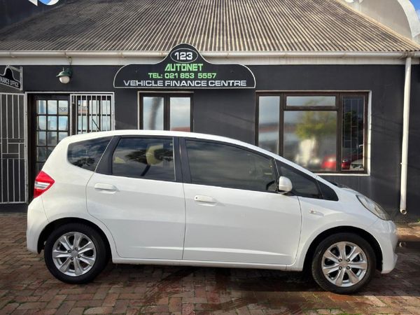 2013-Honda-Jazz-13-Comfort image:7
