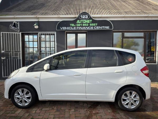 2013-Honda-Jazz-13-Comfort image:8